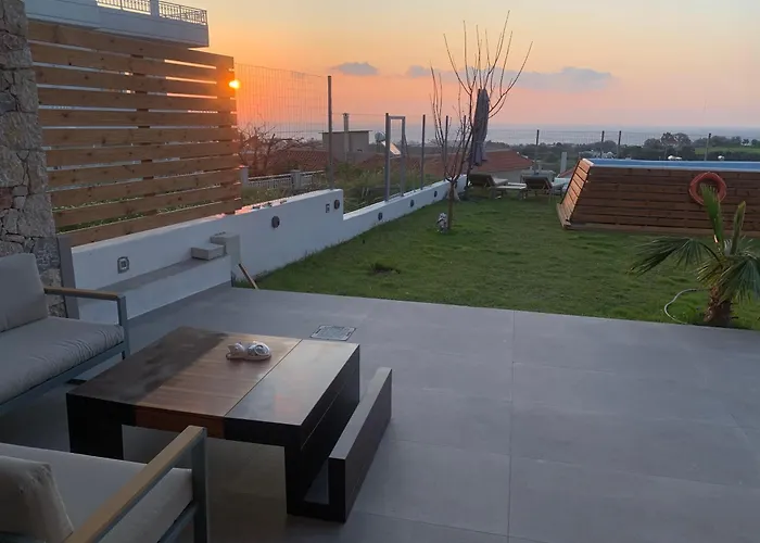 Sea View Sunrise Luxury Apartment