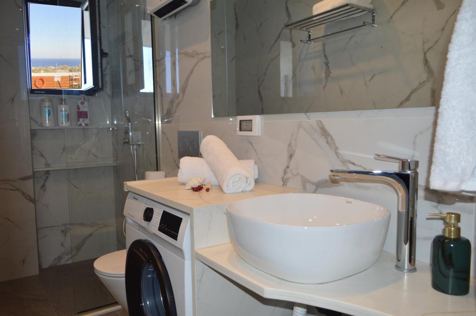 Sea View Sunrise Luxury Apartment *
